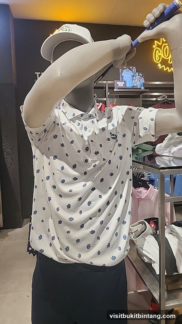 Mannequin in Golf Attire