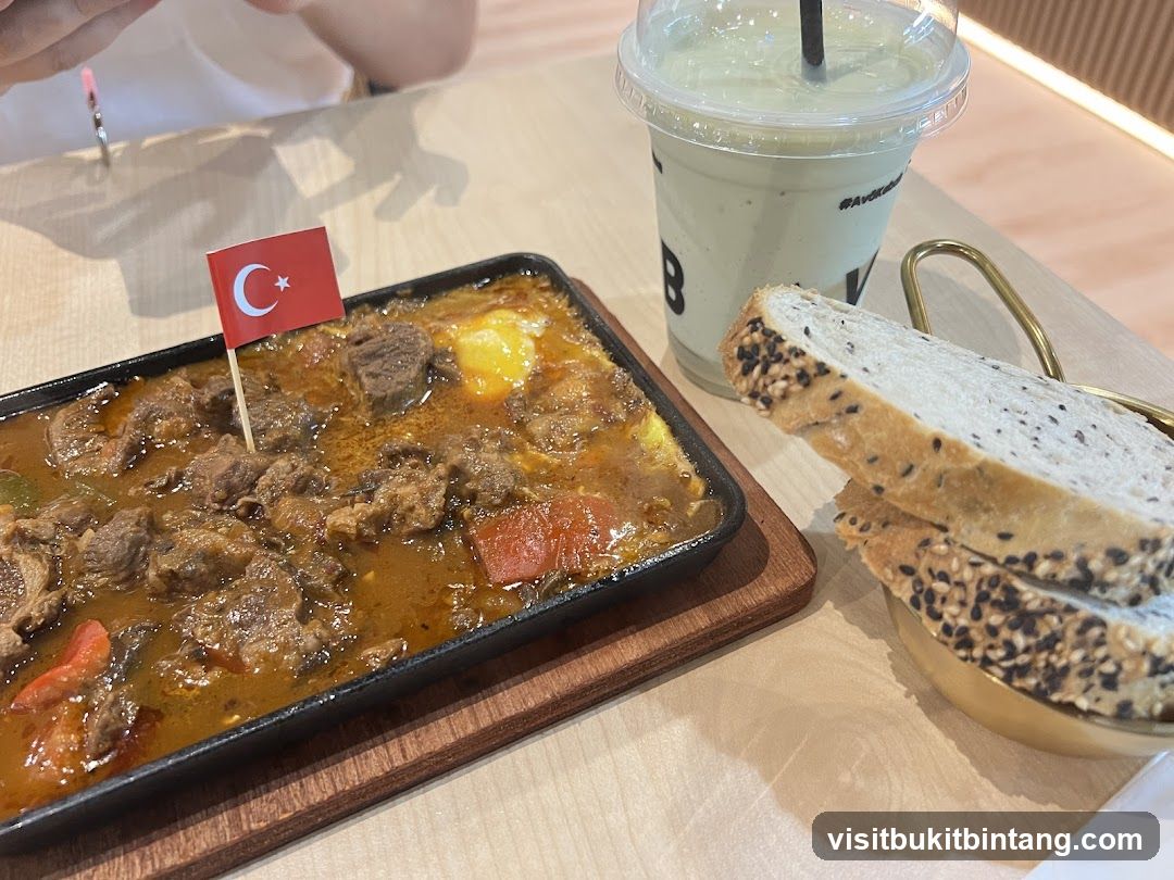 Turkish Stew with Bread and Drink