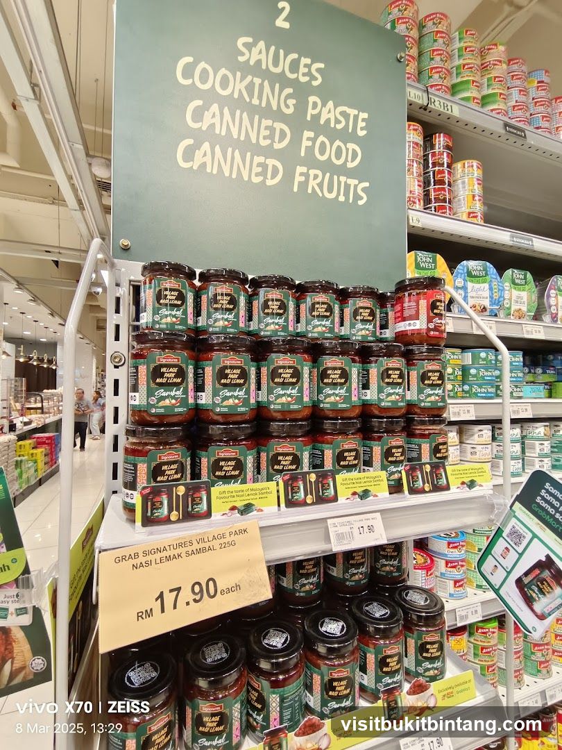 Sauces and Cooking Paste Display