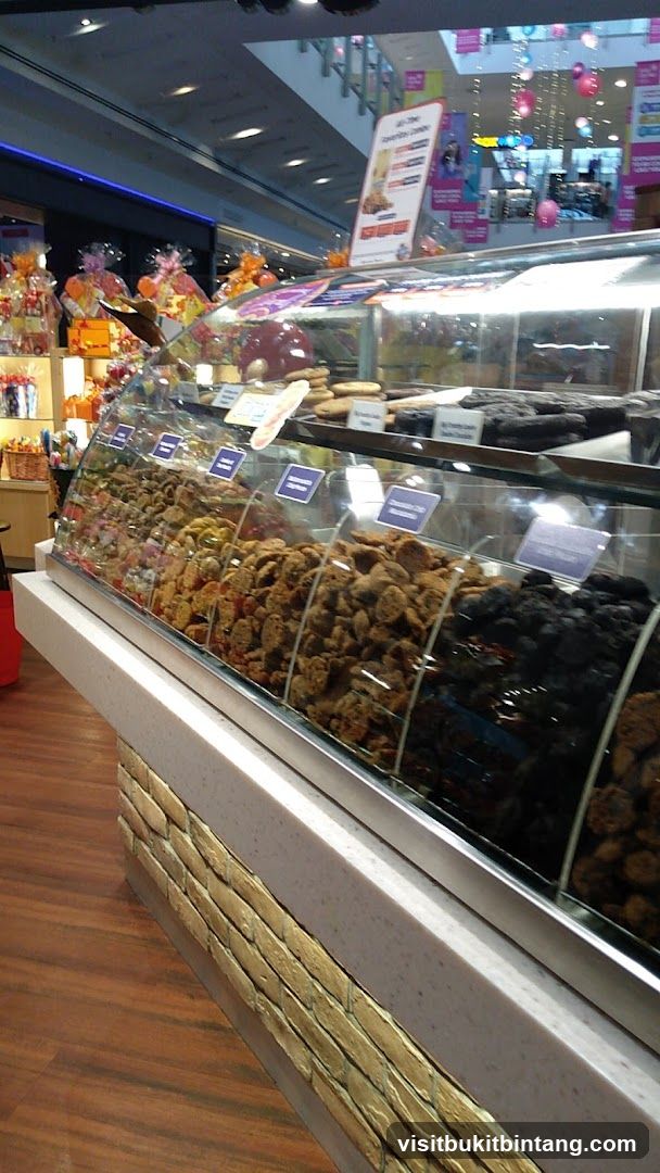 Famous Amos @ Setia City Mall