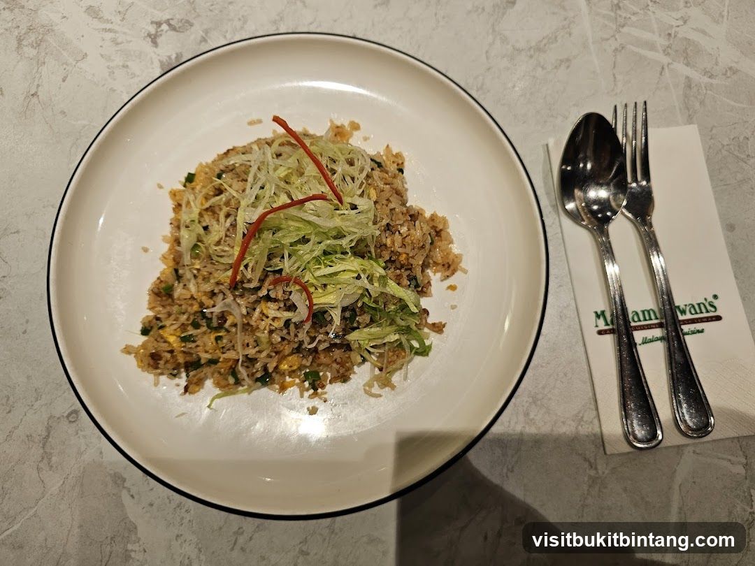 Fried Rice with Shredded Lettuce and Chili Threads
