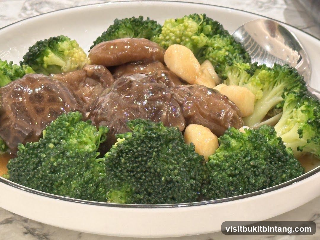 Braised Dish with Broccoli
