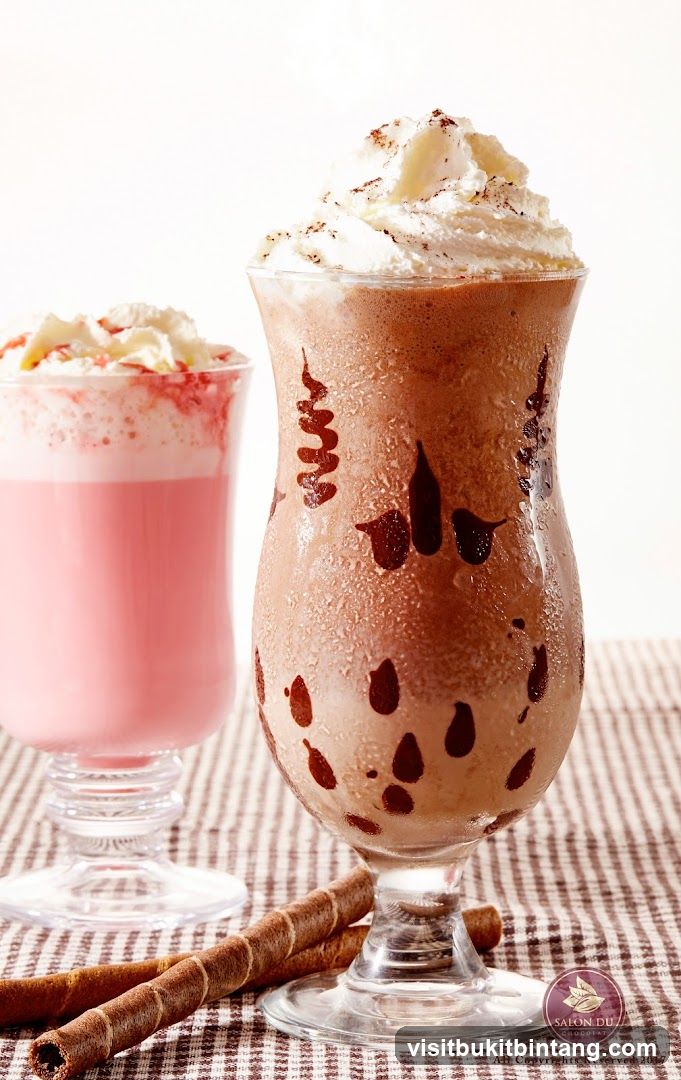 Chocolate and Strawberry Drinks with Wafer Rolls