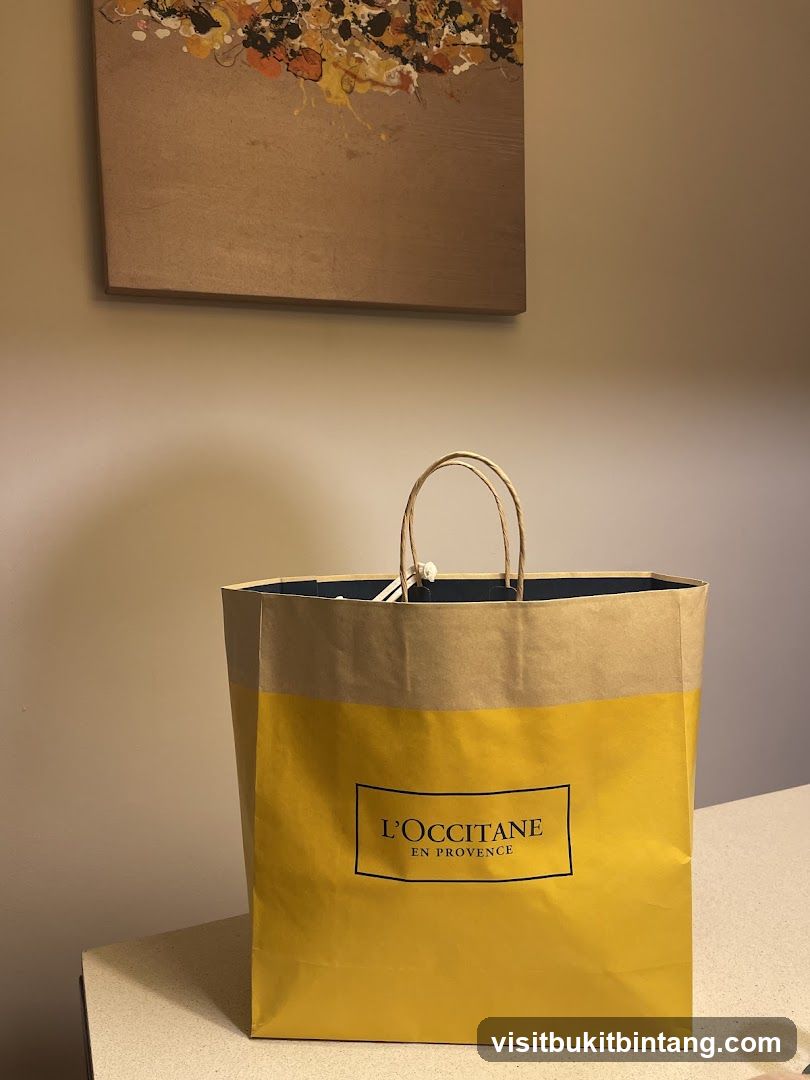 L'Occitane Shopping Bag