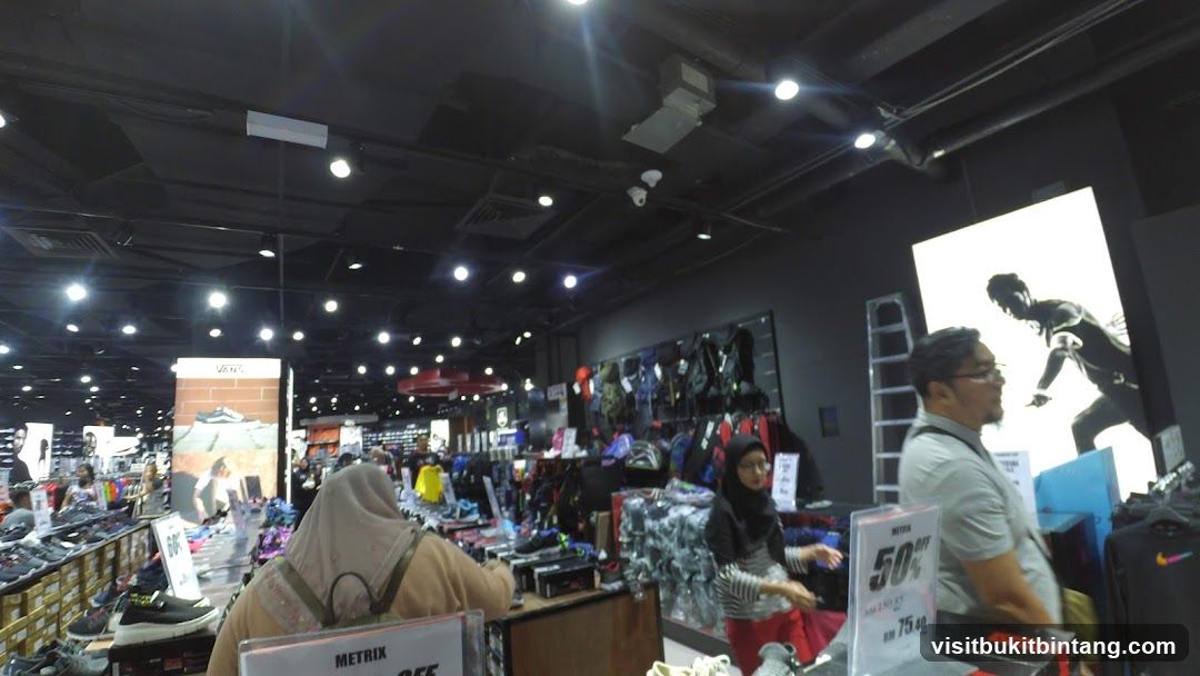 Sports Apparel and Footwear Store