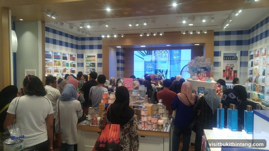 Bath and Body Works Store Interior