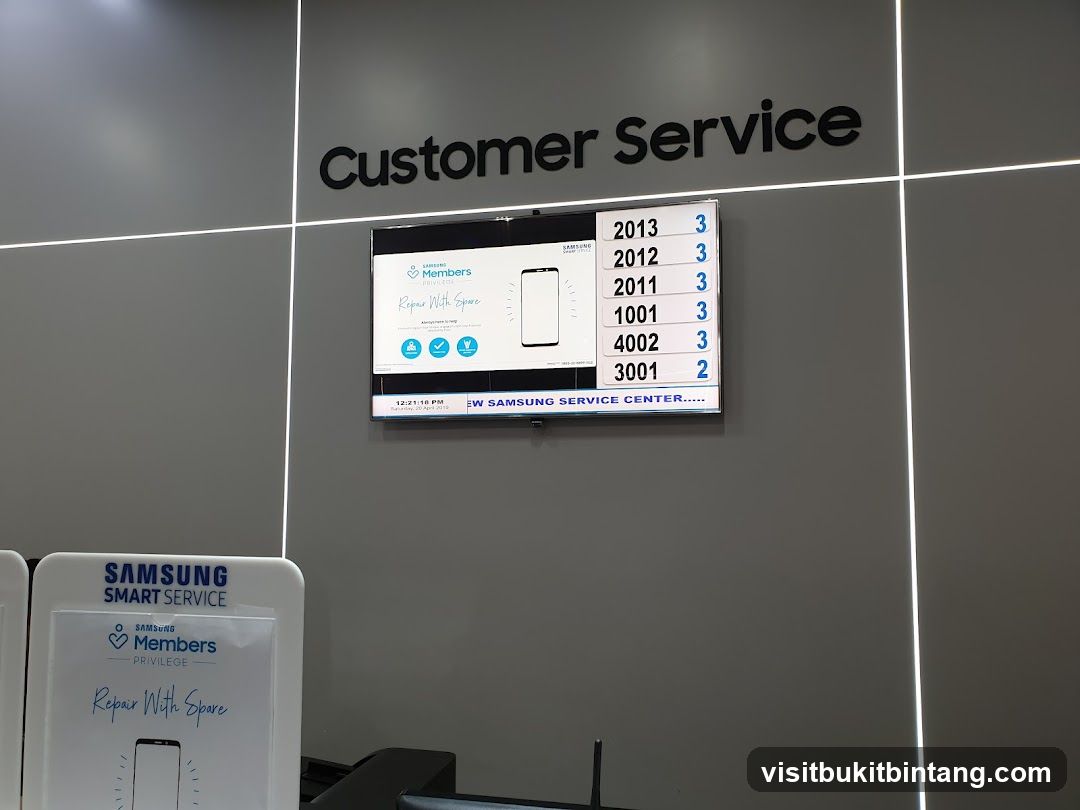 Samsung Customer Service Display