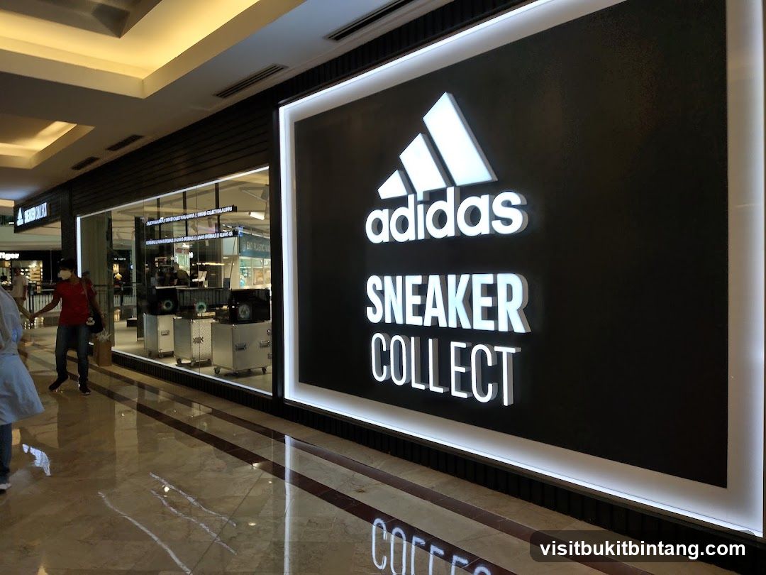 Adidas Sneaker Collect Storefront
