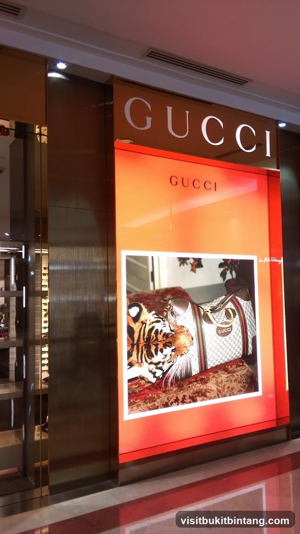 Gucci Store Display