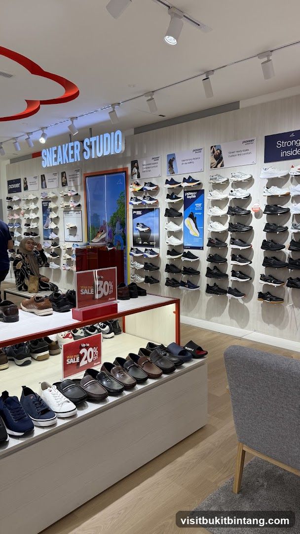 Sneaker Studio Interior