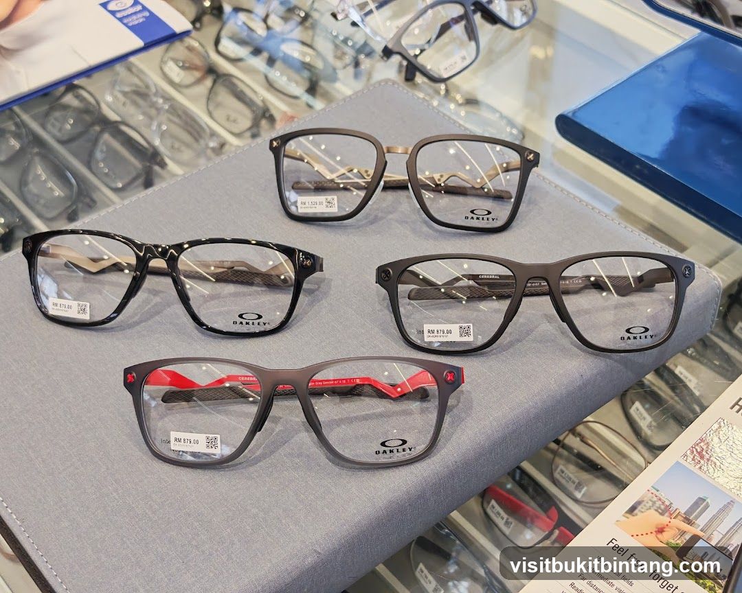 Eyeglasses Display