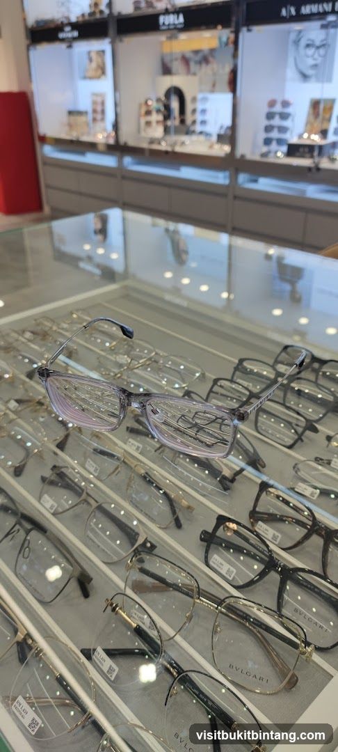 Eyeglasses Display