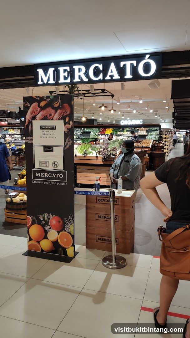 Mercato Gurney Plaza