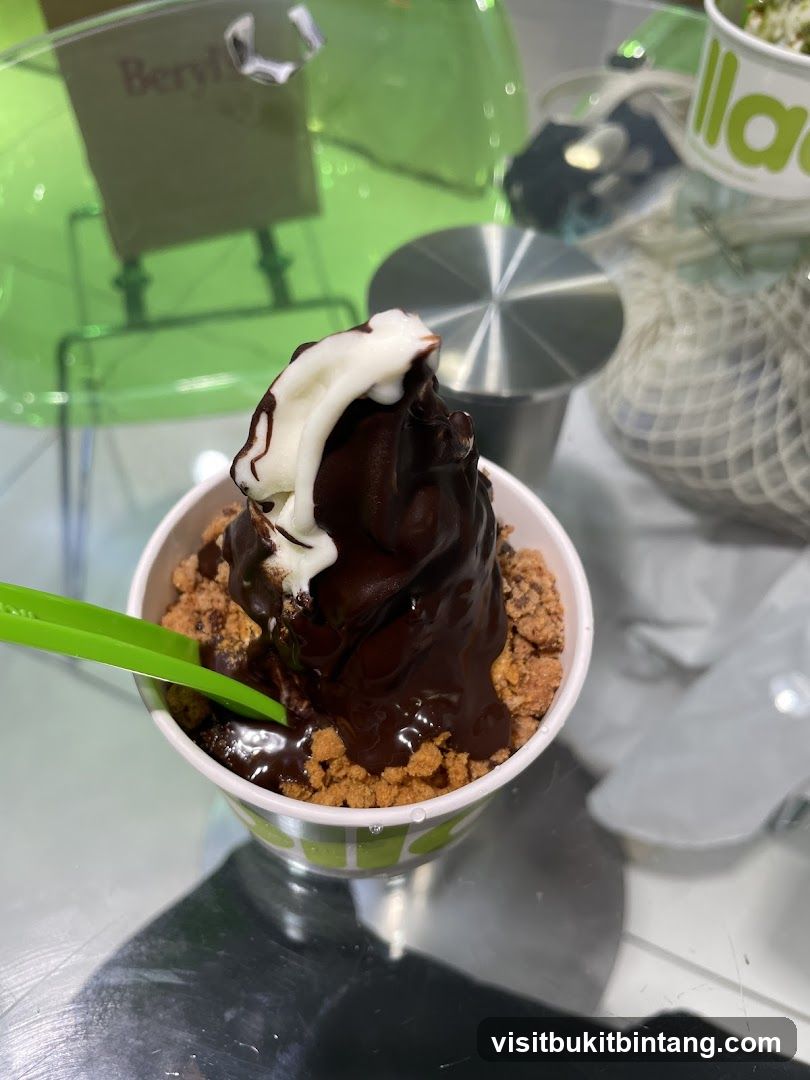 Frozen Yogurt with Chocolate Topping