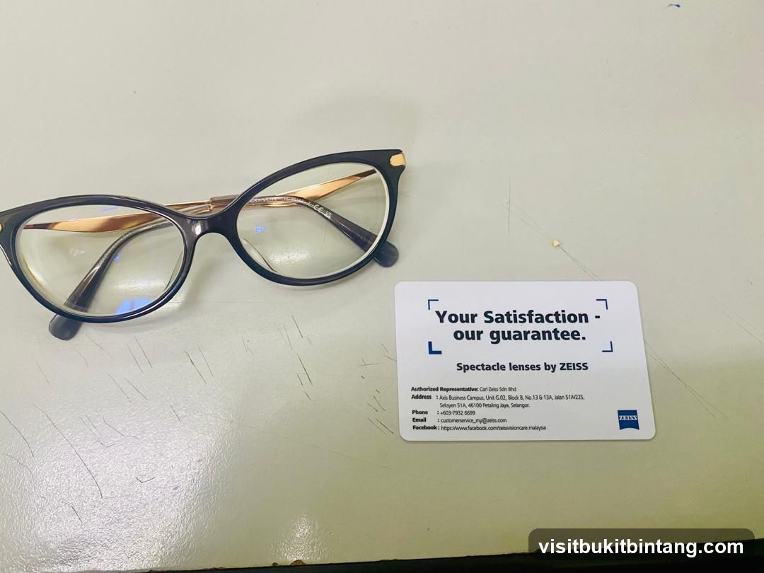 Eyeglasses and ZEISS Guarantee Card