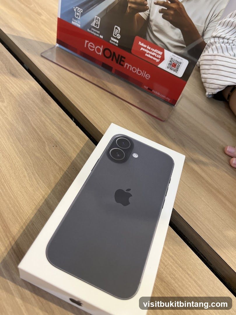iPhone box and redONE mobile display