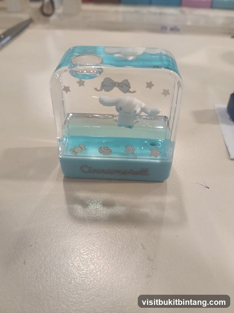 Cinnamoroll Water Globe