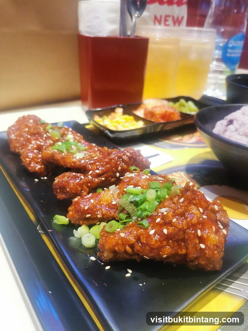 Fried Chicken Wings with Side Dishes