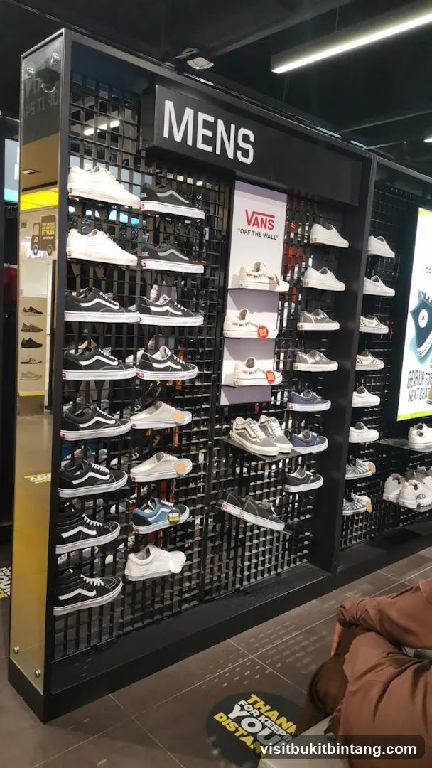 Mens Shoe Display