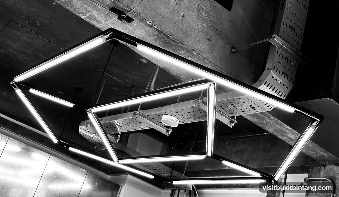 Modern Lighting Fixture