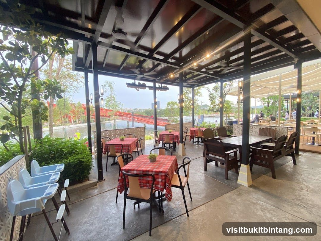 Outdoor Seating Area with Lake View