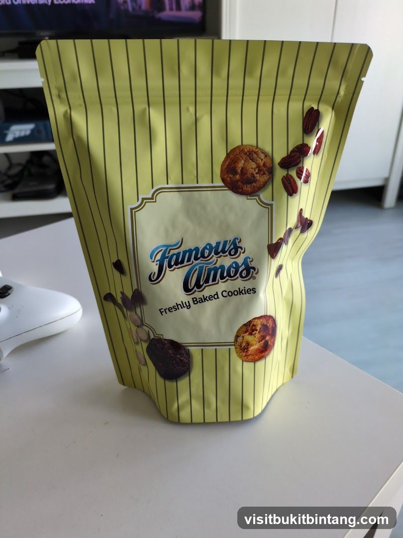 Famous Amos Cookies Packaging