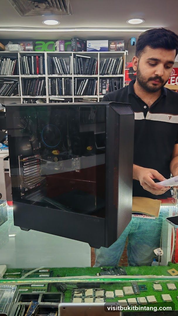 Computer Store Display