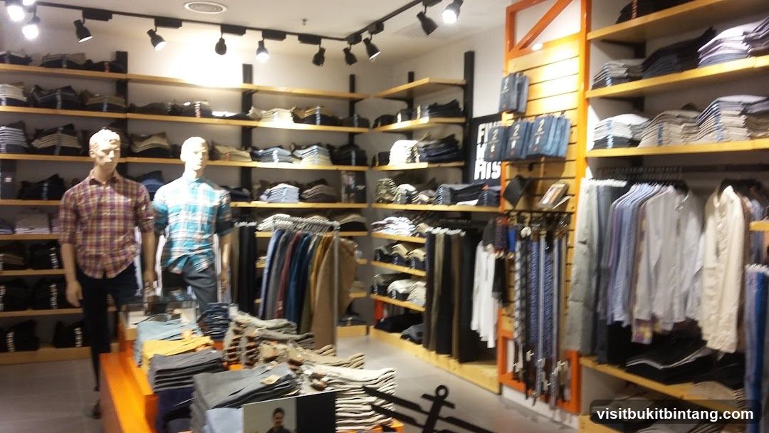 Dockers Gurney Plaza