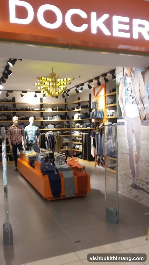 Dockers Gurney Plaza