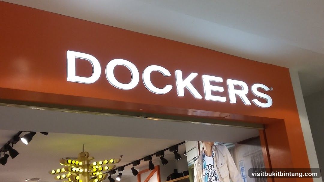 Dockers Gurney Plaza