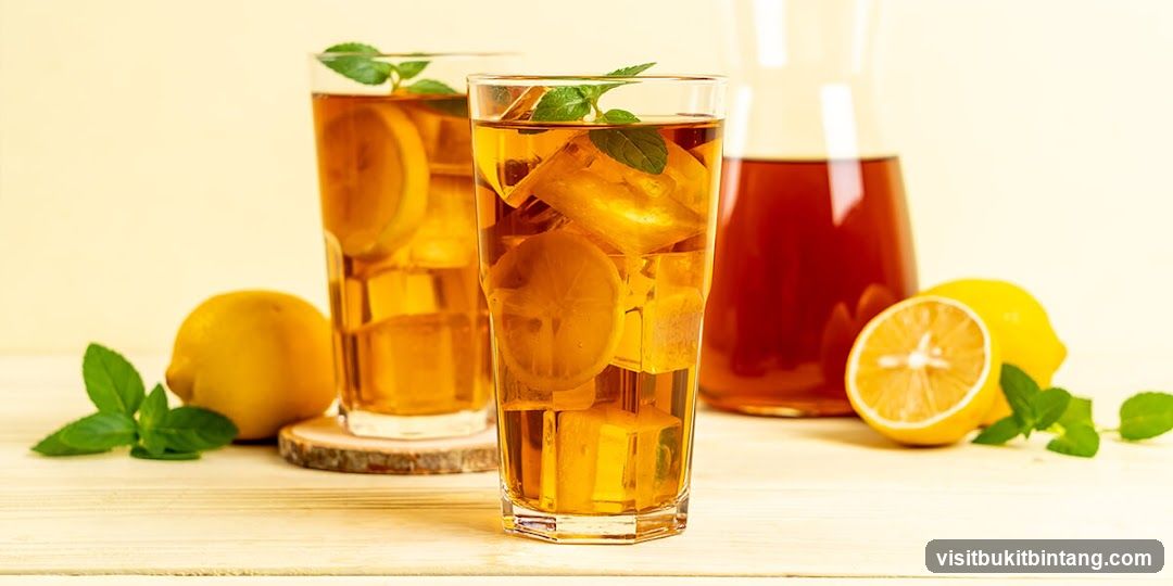 Iced Tea with Lemon and Mint