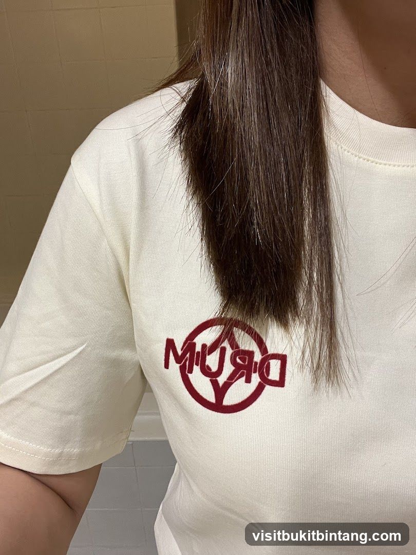 T-shirt with logo