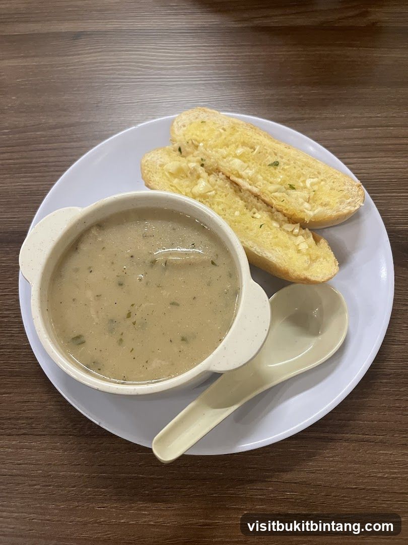 Mushroom soup with garlic bread