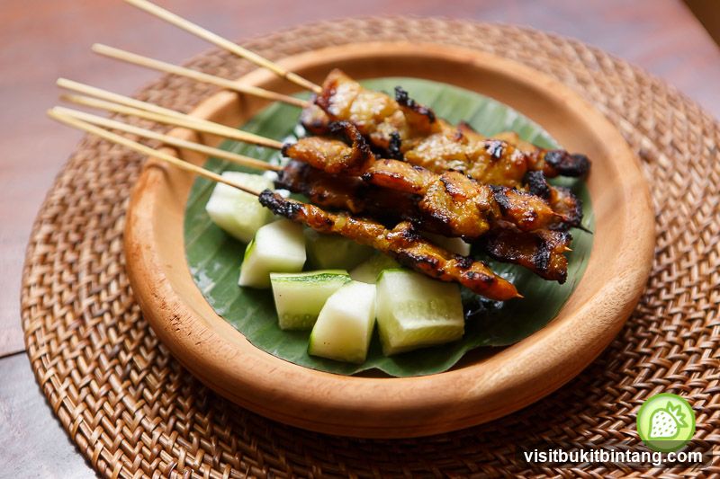 Chicken Satay with Cucumber Slices