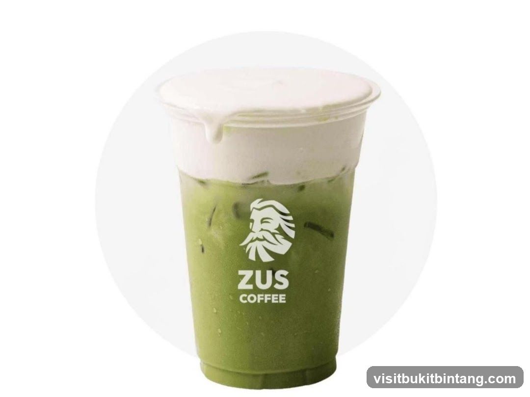 Iced Matcha Latte with Cream