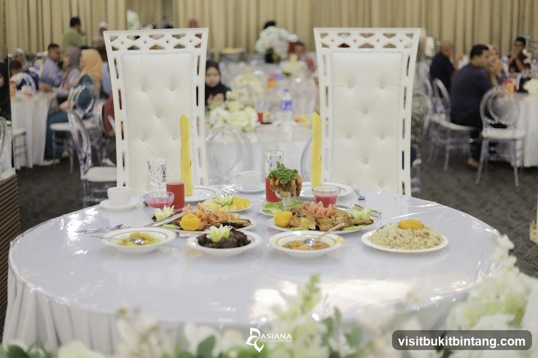 Wedding Reception Table Setting