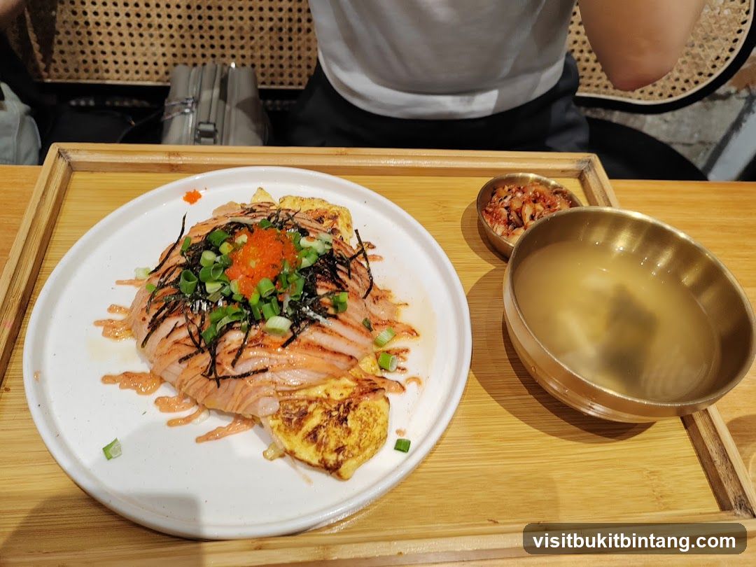 Salmon Omelette with Side Dishes