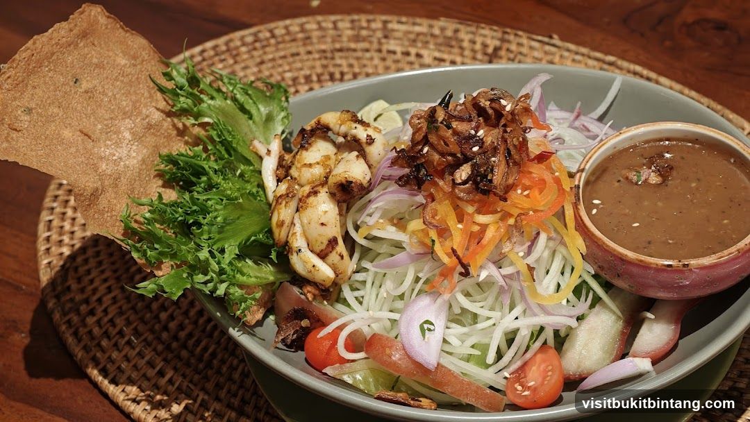 Squid Salad with Peanut Dressing