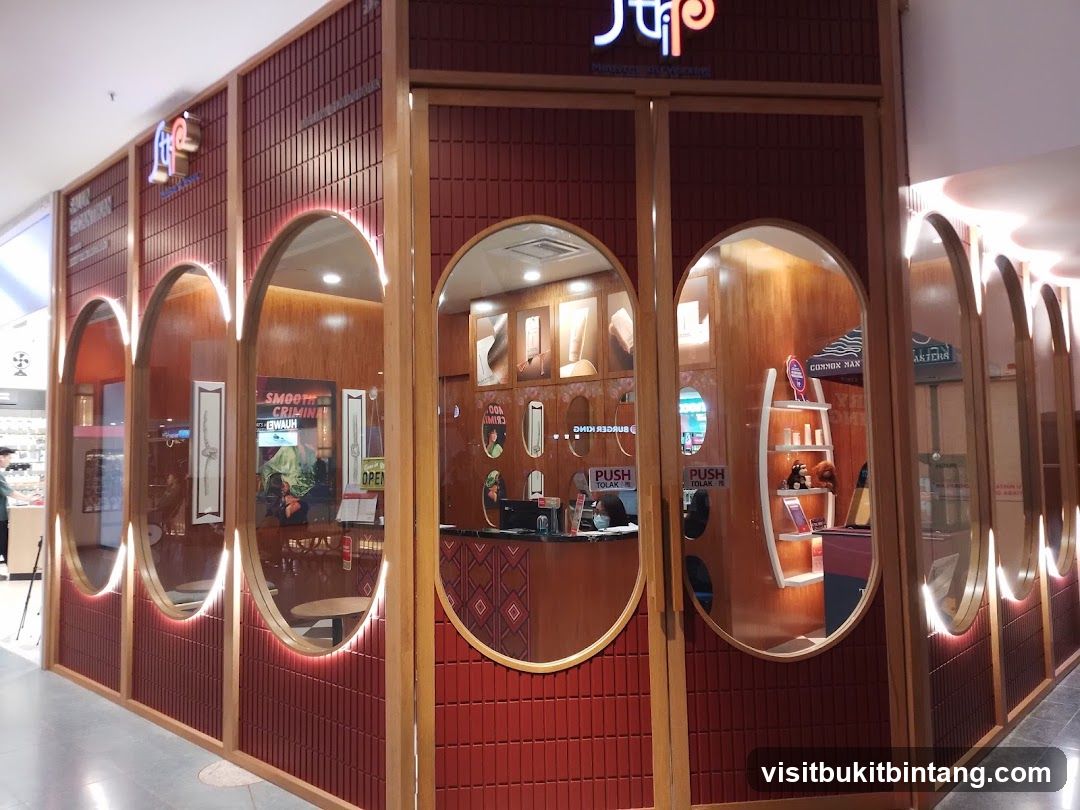 Strip Sunway Pyramid