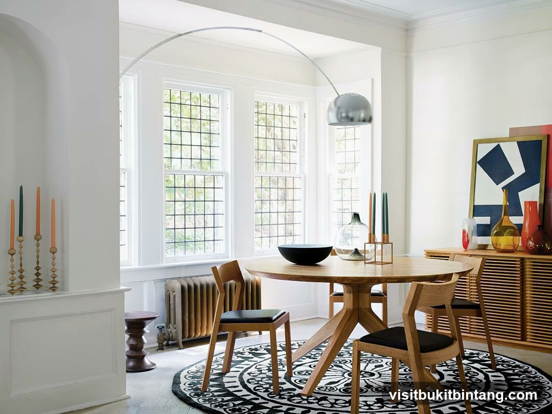 Modern Dining Room with Round Table