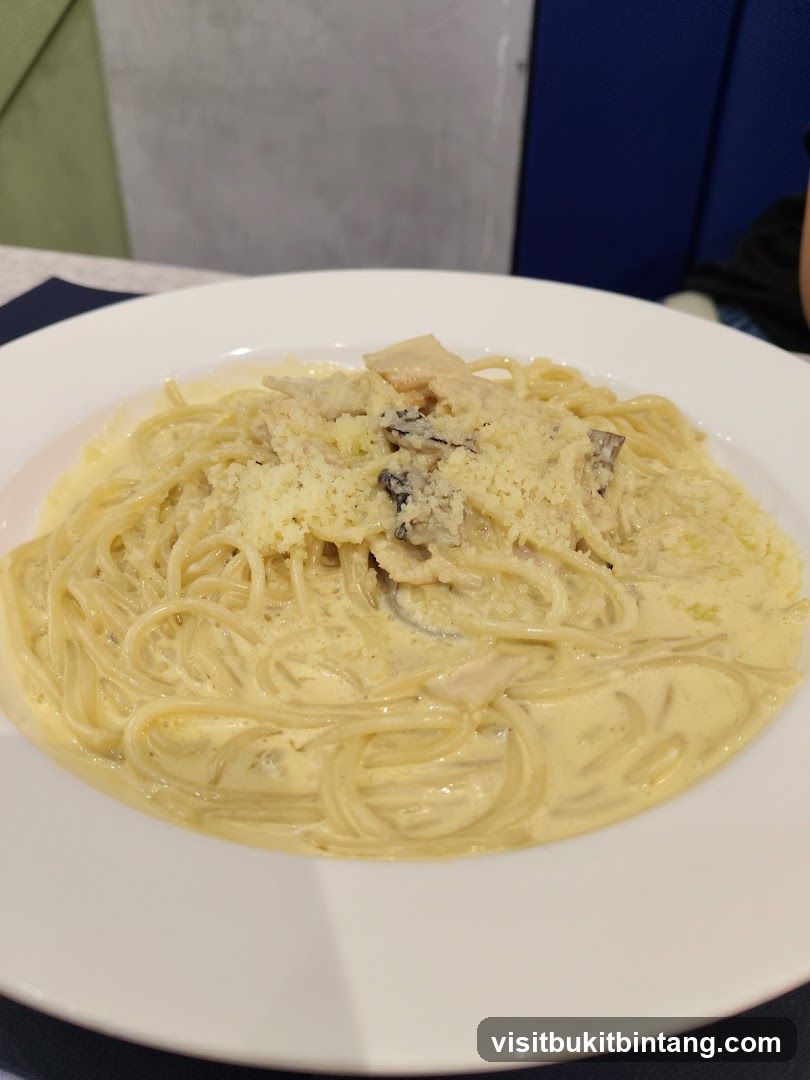 Creamy Spaghetti with Grated Cheese