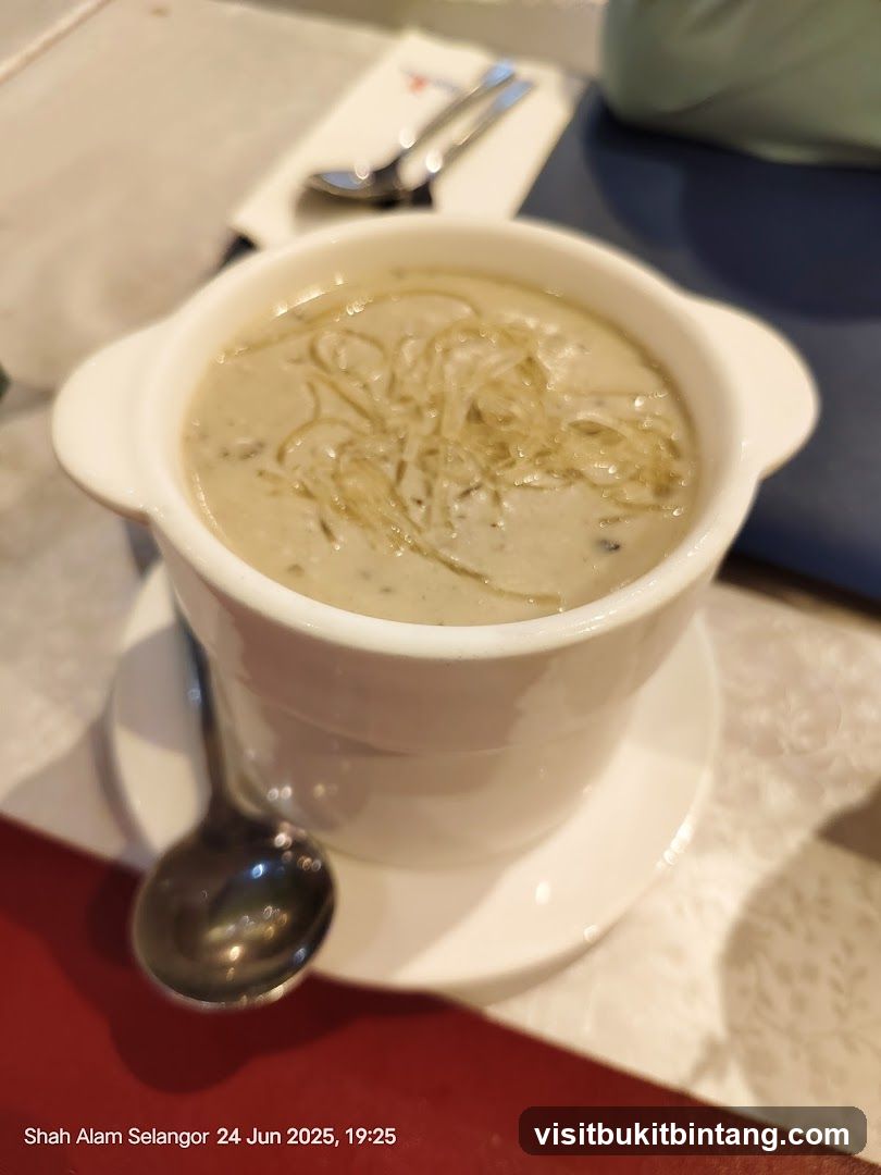 Creamy Soup with Noodles