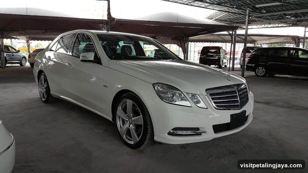 White Mercedes-Benz E-Class Sedan