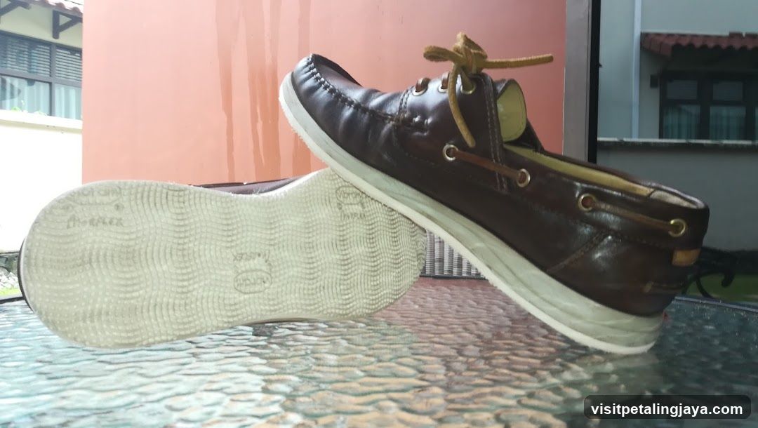 Brown Boat Shoe Display