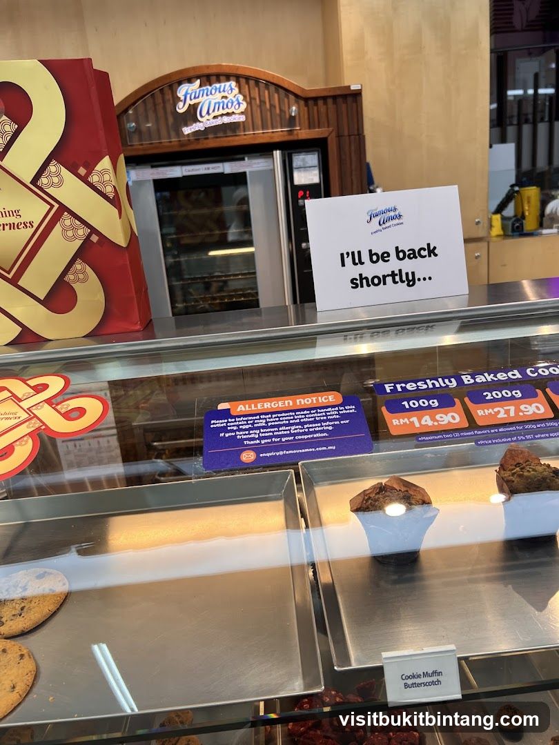 Famous Amos Bakery Display