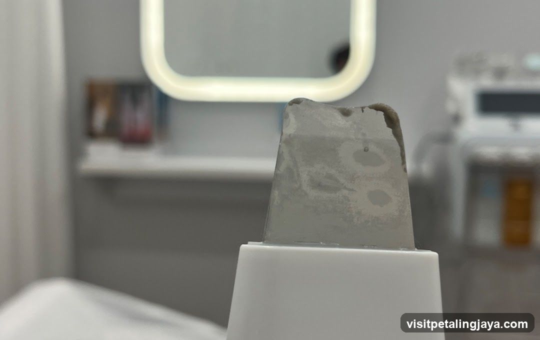 Beauty Device Tip with Residue