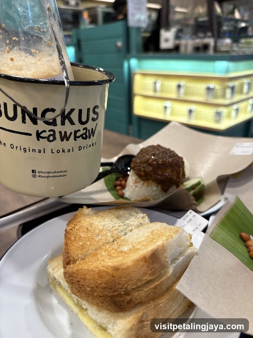 Burger and Drink at Bungkus Kawkaw