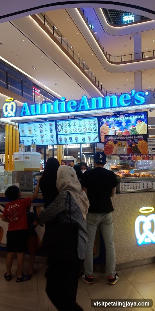 Auntie Anne's Food Stall in Mall