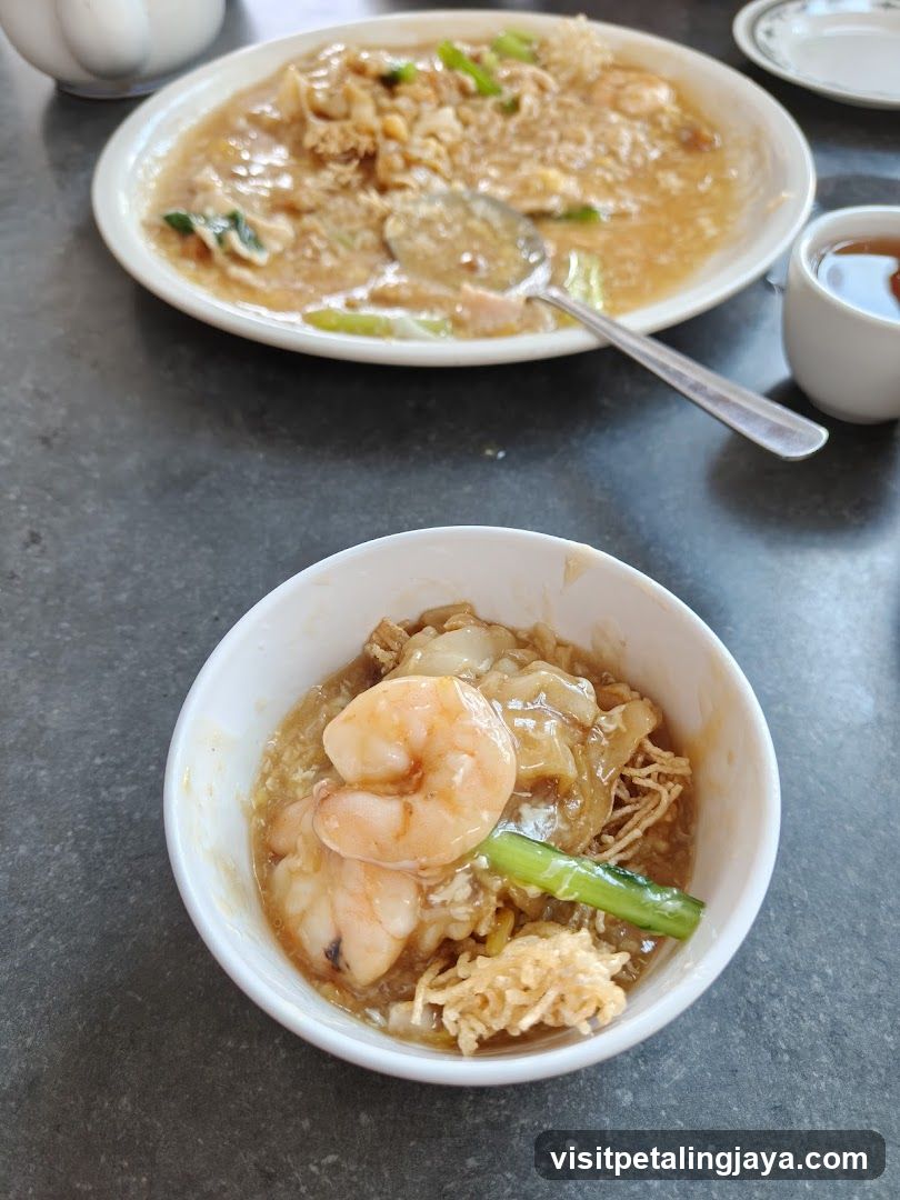 Dish with Shrimp and Noodles