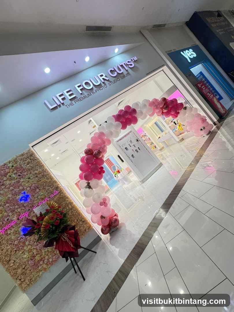 LIFE FOUR CUTS (GURNEY PARAGON)